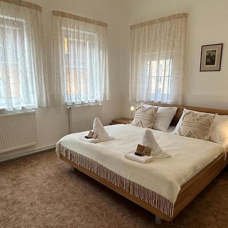 קרלובי וארי Apartment Bohemia מראה חיצוני תמונה