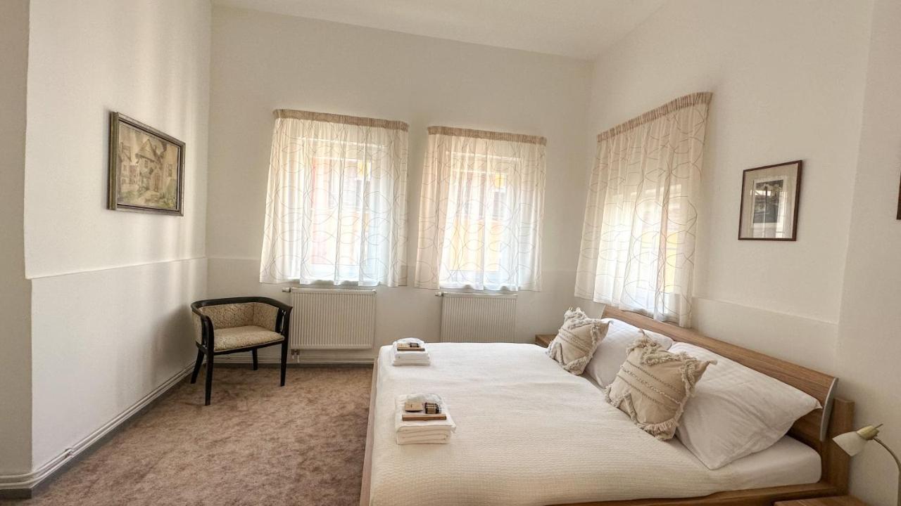 קרלובי וארי Apartment Bohemia מראה חיצוני תמונה