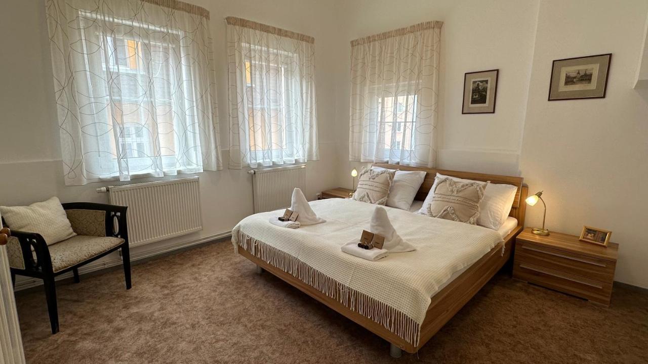 קרלובי וארי Apartment Bohemia מראה חיצוני תמונה